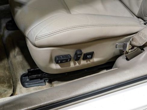 Used 2000 Cadillac Eldorado ESC w/ Comfort/Convenience Pkg image 32