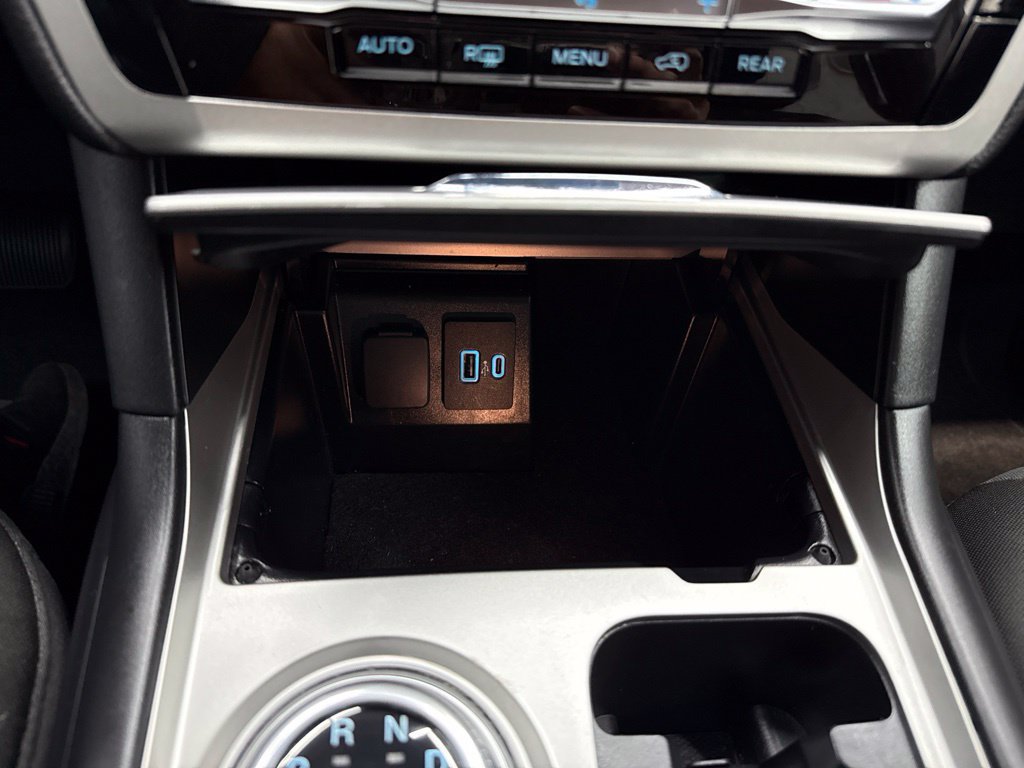 Used 2022 Ford Explorer XLT AWD/4WD image 24