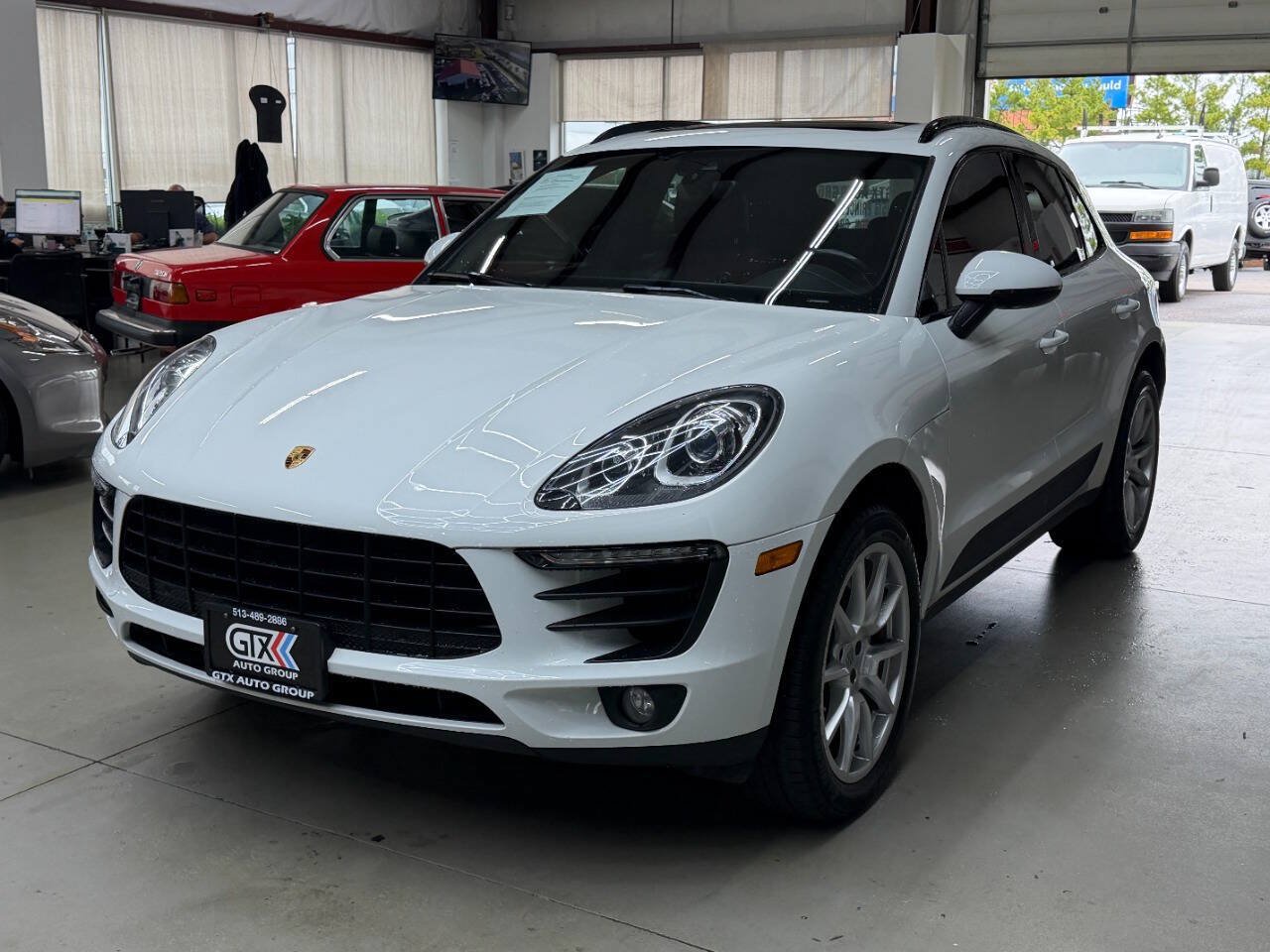 Used 2017 Porsche Macan S AWD/4WD image 5