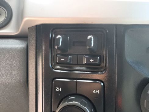 Used 2025 Ford F250 XLT w/ FX4 Off-Road Package AWD/4WD image 23