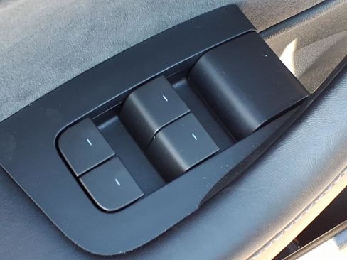 Used 2023 Tesla Model 3 Performance image 12