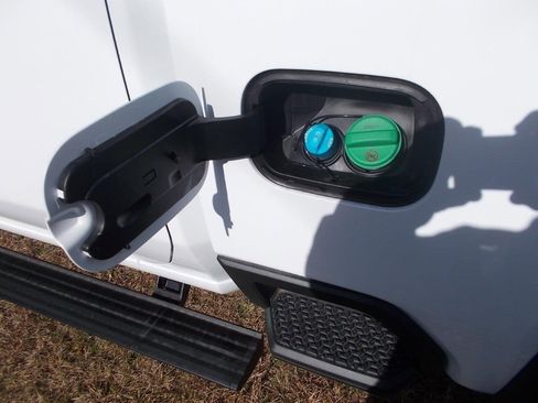 New 2026 GMC Sierra 2500 AT4 w/ AT4 Premium Plus Package image 10