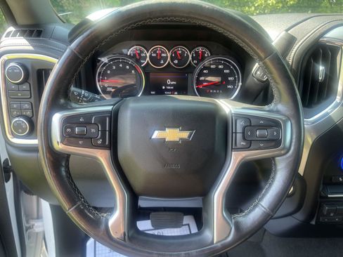 Used 2022 Chevrolet Silverado 2500 LT w/ Convenience Package AWD/4WD image 14