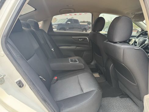 Used 2016 Nissan Altima 2.5 SR FWD image 22