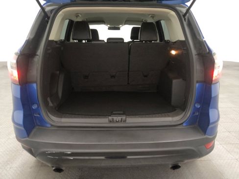 Used 2017 Ford Escape SE w/ SE Sport Appearance Package image 29