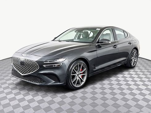 Used 2025 Genesis G70 2.5T image 4