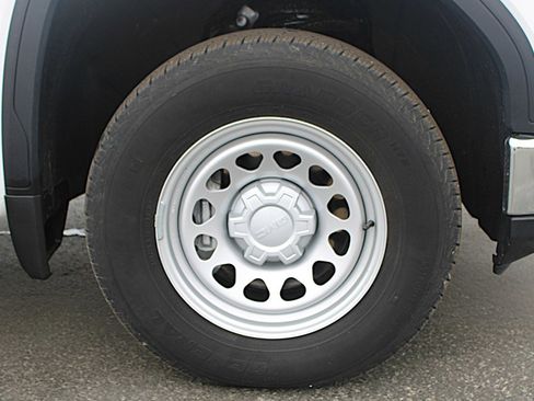 Used 2025 GMC Sierra 1500 Pro w/ Pro Value Package image 32