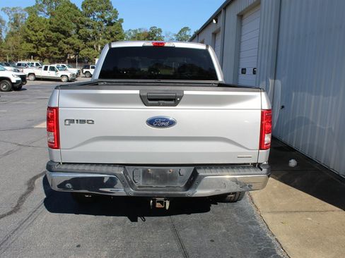Used 2016 Ford F150 XLT w/ Trailer Tow Package image 14