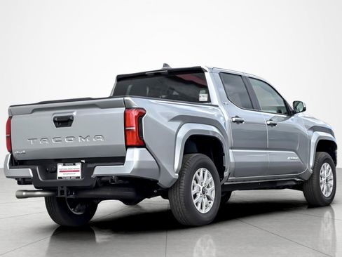 Certified 2025 Toyota Tacoma SR5 image 5