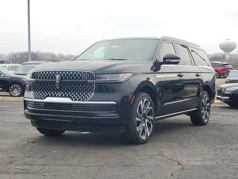 New 2026 Lincoln Navigator L Reserve image 2