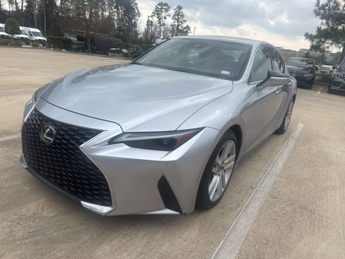 Used 2023 Lexus IS 300 w/ Comfort Package image 8