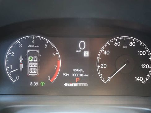 New 2025 Honda Pilot Touring image 24