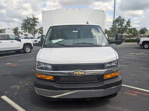 New 2025 Chevrolet Express 3500 w/ Power Convenience Package image 2