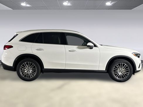 Used 2026 Mercedes-Benz GLC 300 image 7