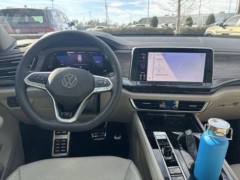 New 2025 Volkswagen Atlas SEL Premium R-Line image 13