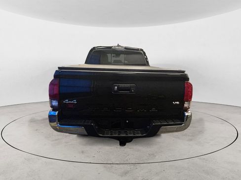 Used 2022 Toyota Tacoma SR5 AWD/4WD image 4