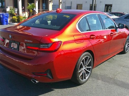 Used 2020 BMW 330i Sedan w/ Premium Package image 7