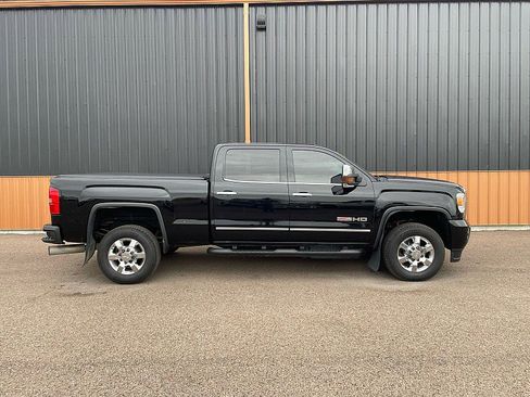 Used 2015 GMC Sierra 3500 SLT image 4