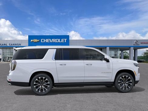 New 2026 Chevrolet Suburban High Country image 5