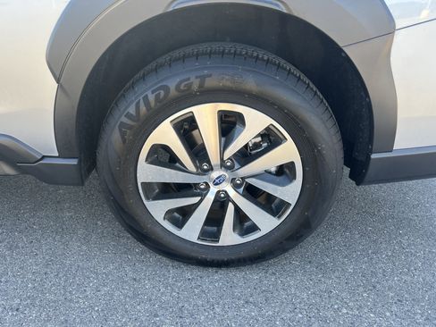 Used 2024 Subaru Outback Premium image 20