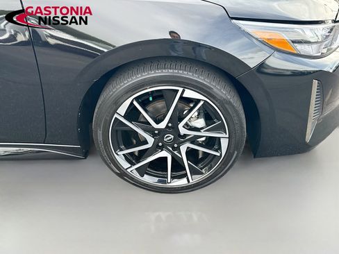 Used 2025 Nissan Sentra SR FWD image 38