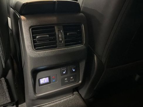 Used 2022 Nissan Rogue Platinum w/ Head-Up Display Package image 17