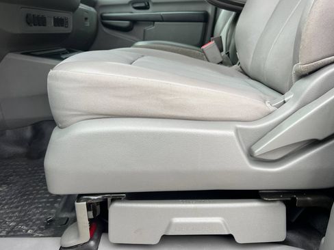 Used 2018 Nissan NV 3500 S RWD image 15