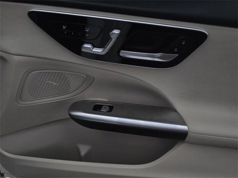 Used 2022 Mercedes-Benz C 300 C 300 image 9