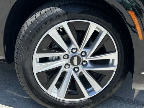 New 2026 Cadillac Vistiq Luxury image 3