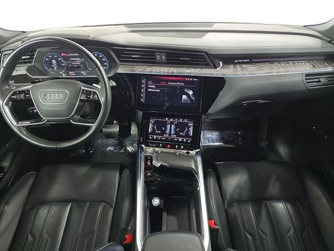 Used 2019 Audi e-tron Prestige w/ Prestige Package AWD/4WD image 13