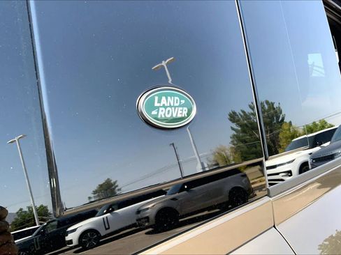 Used 2023 Land Rover Defender 130 X AWD/4WD image 9