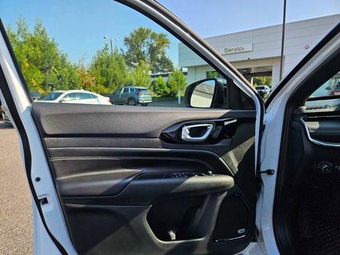 Used 2024 Jeep Compass Limited w/ Driver Assist Group I image 23