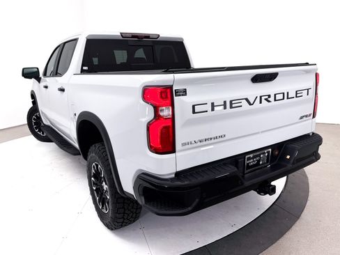 Used 2024 Chevrolet Silverado 1500 ZR2 w/ Technology Package AWD/4WD image 9