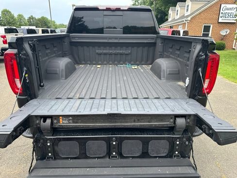 Used 2020 GMC Sierra 1500 Denali w/ Denali Ultimate Package AWD/4WD image 16