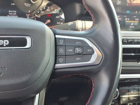 Used 2022 Jeep Compass Trailhawk w/ Trailhawk Convenience Group AWD/4WD image 18