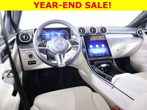 Used 2025 Mercedes-Benz C 300 4MATIC Sedan image 31