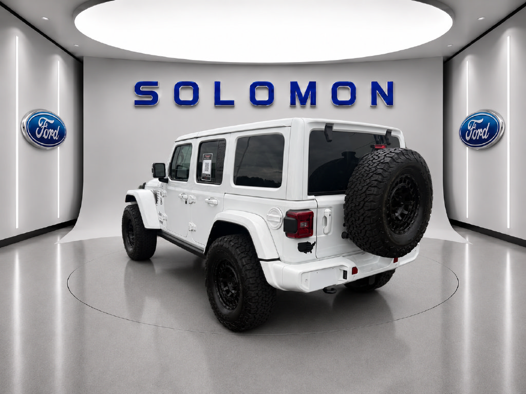 Used 2021 Jeep Wrangler Unlimited Sahara AWD/4WD image 7
