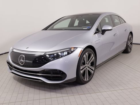 Used 2023 Mercedes-Benz EQS 450+ 4MATIC Sedan image 4