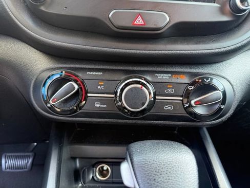 Used 2024 Kia Soul LX w/ Option Group 015 FWD image 10