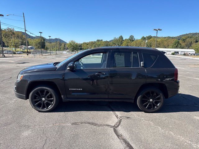 Used 2017 Jeep Compass High Altitude AWD/4WD image 5