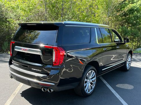 Used 2023 GMC Yukon XL Denali w/ Denali Reserve Package AWD/4WD image 5