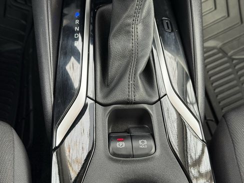 Used 2022 Toyota Corolla LE image 22