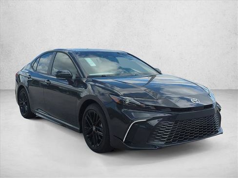 New 2026 Toyota Camry SE image 3
