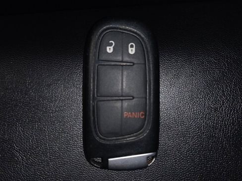 Used 2019 Jeep Cherokee Latitude Plus image 32