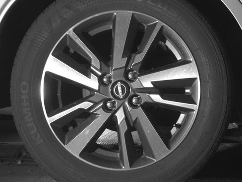 Used 2025 Nissan Versa SV FWD image 15