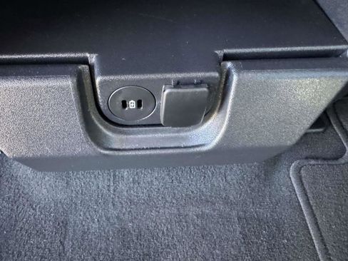 Used 2025 Ford F250 XLT image 19