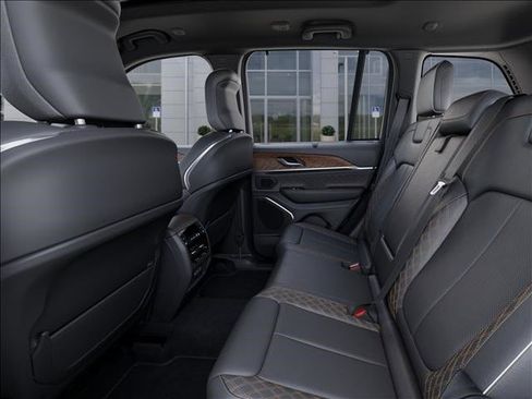 New 2025 Jeep Grand Cherokee Summit w/ Obsidian Package image 23