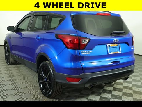 Used 2019 Ford Escape SE image 4