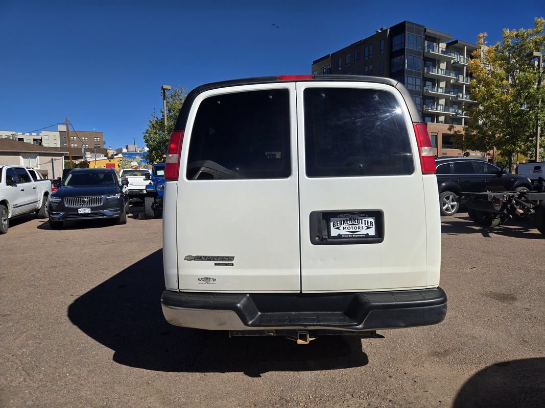 Used 2015 Chevrolet Express 3500 LT w/ LT Preferred Equipment Group RWD image 9