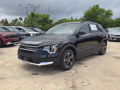 New 2026 Kia Niro EX FWD image 4